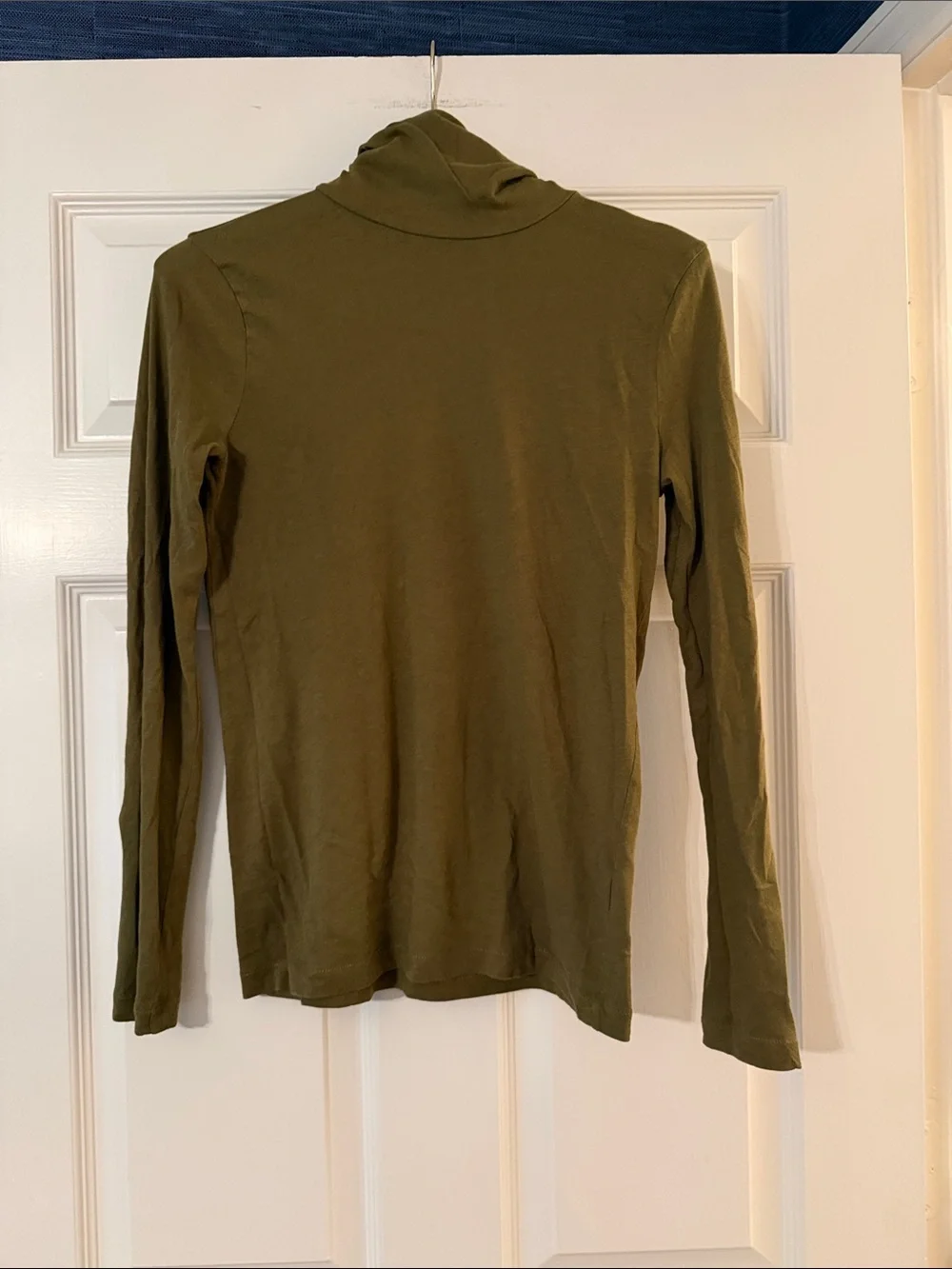 2 J Crew tissue turtlenecks small
